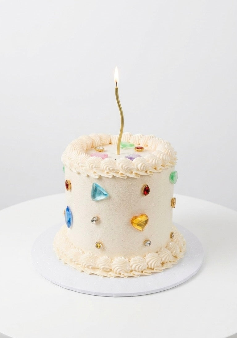 Gems Round Vintage Cake Sydney