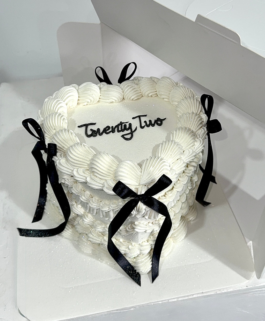 Little Fancy White Heart Shaped Vintage Cake Sydney