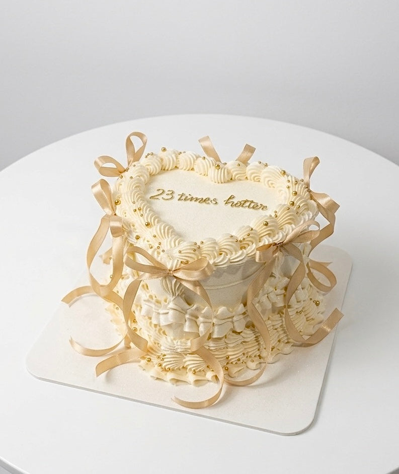 Sydney Vintage Heart Cake