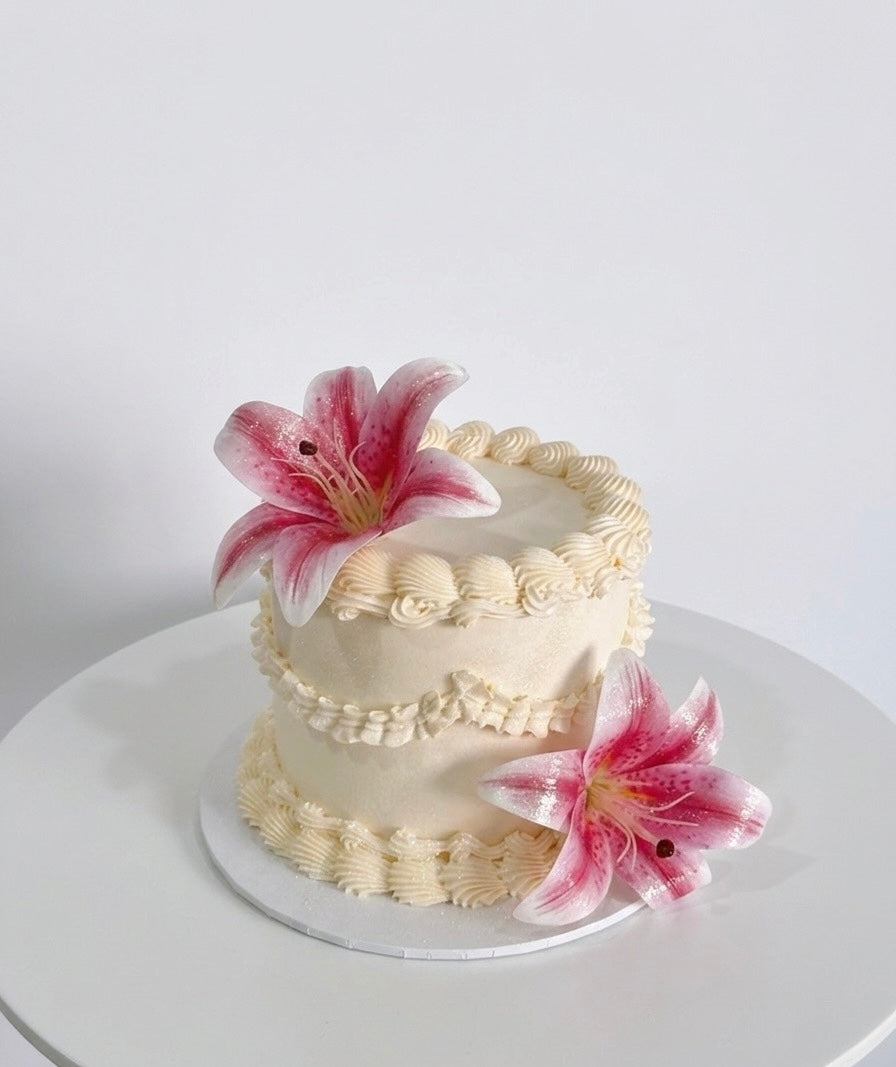 Pretty Lily Vintage Cake Sydney