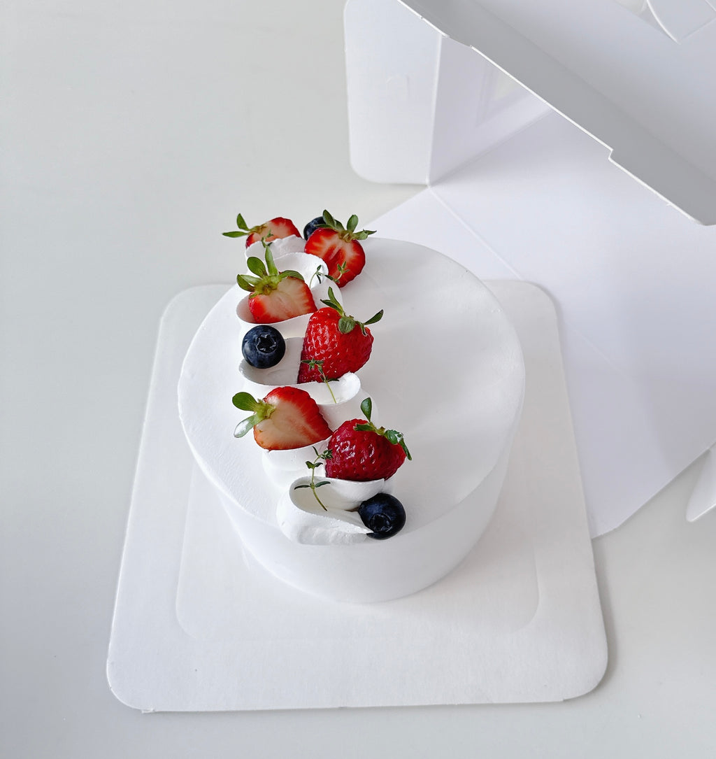 Fresh Strawberry Cake