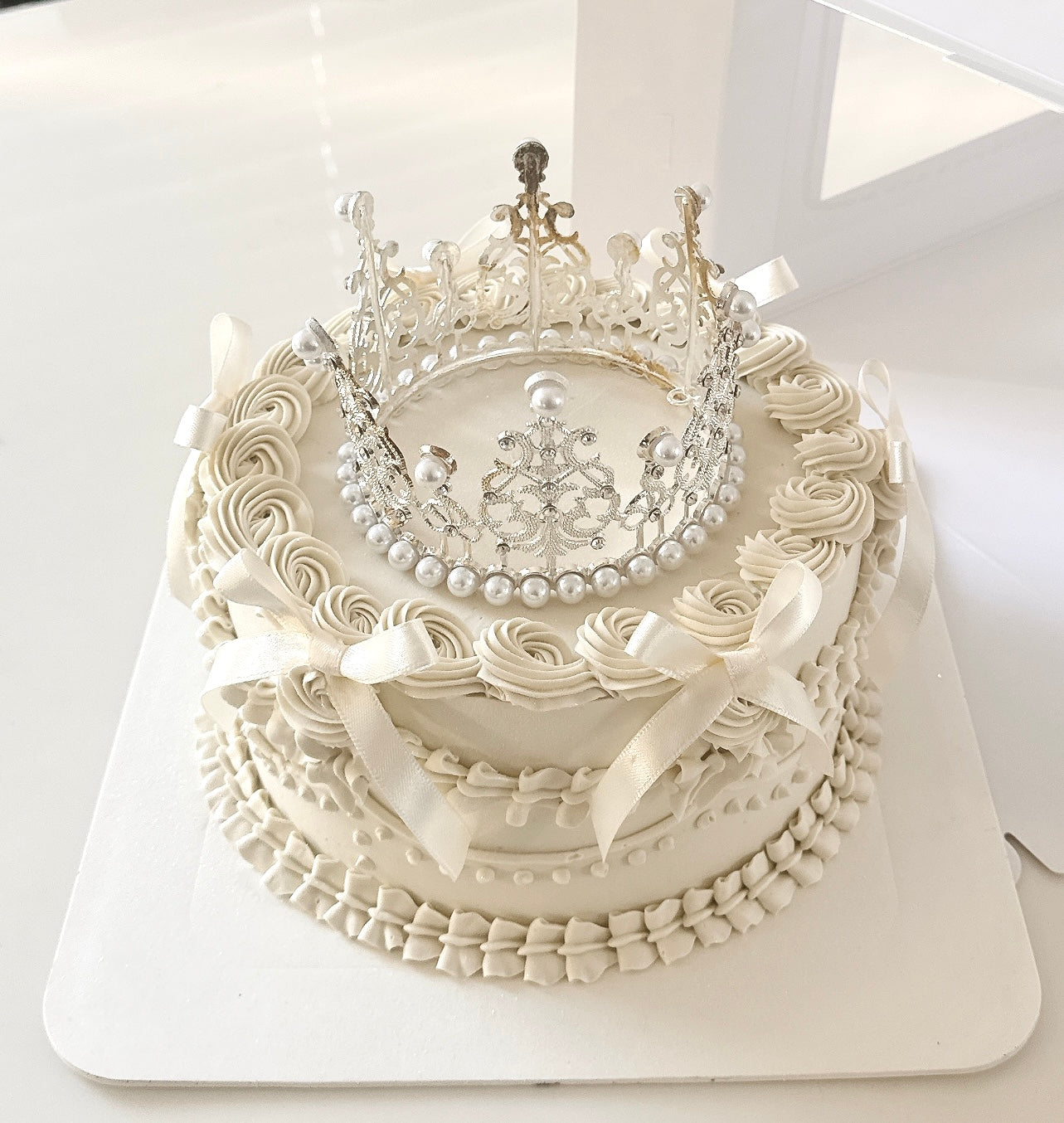 Crown Vintage Cake Sydney