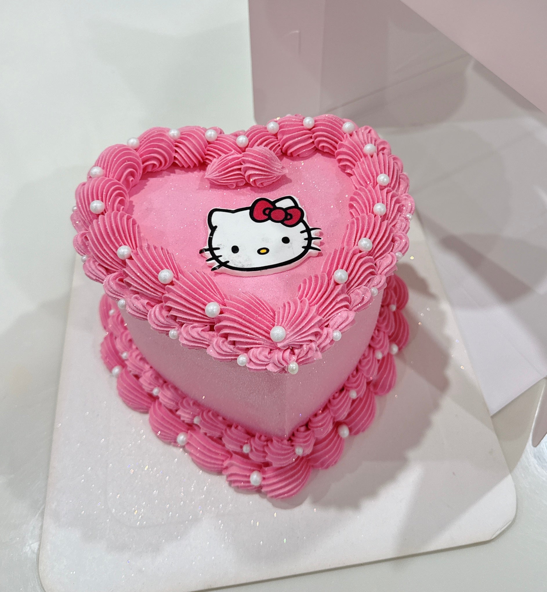 Hello Kitty Vintage Heart Cake Sydney