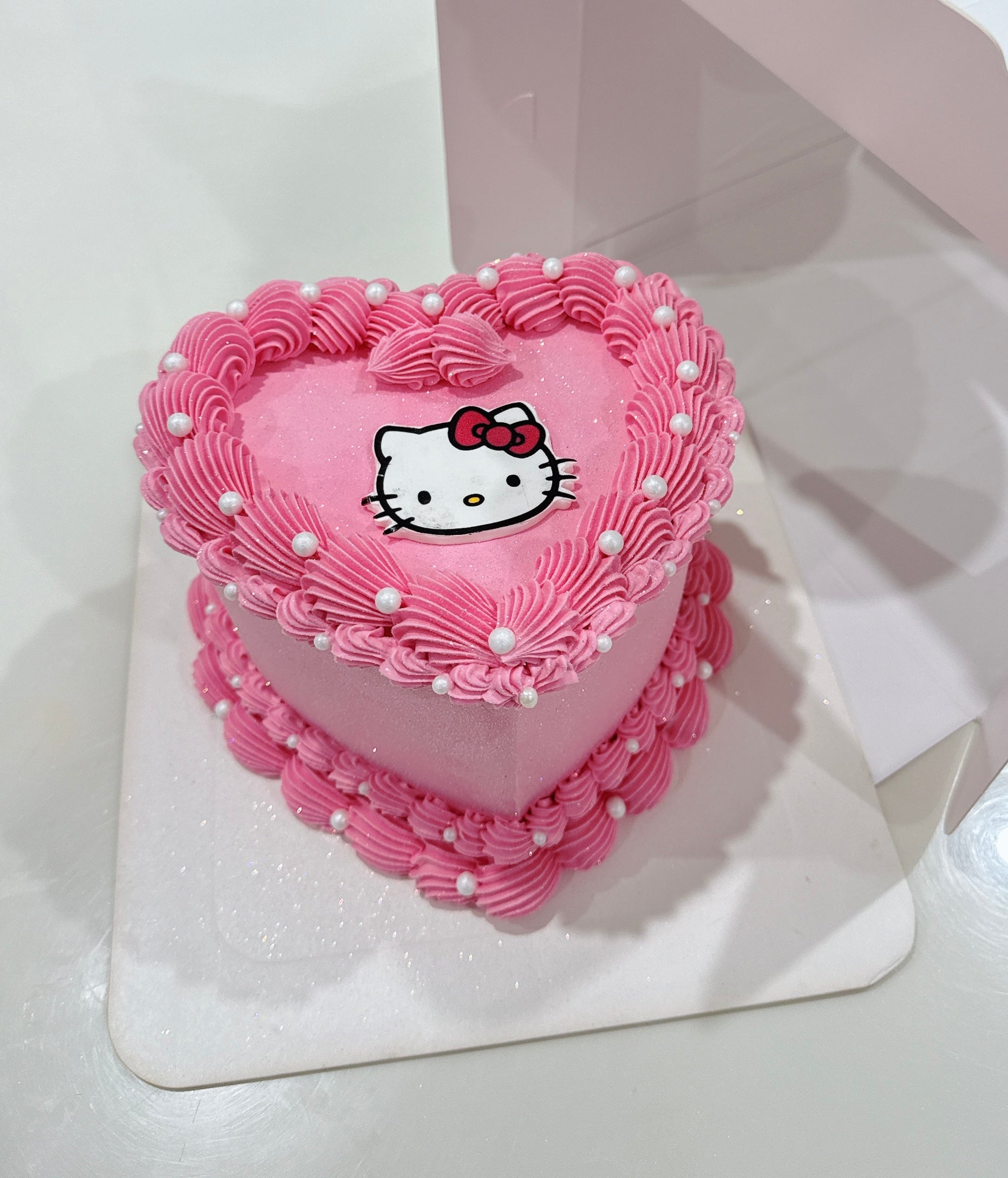 Hello Kitty Vintage Heart Cake Sydney