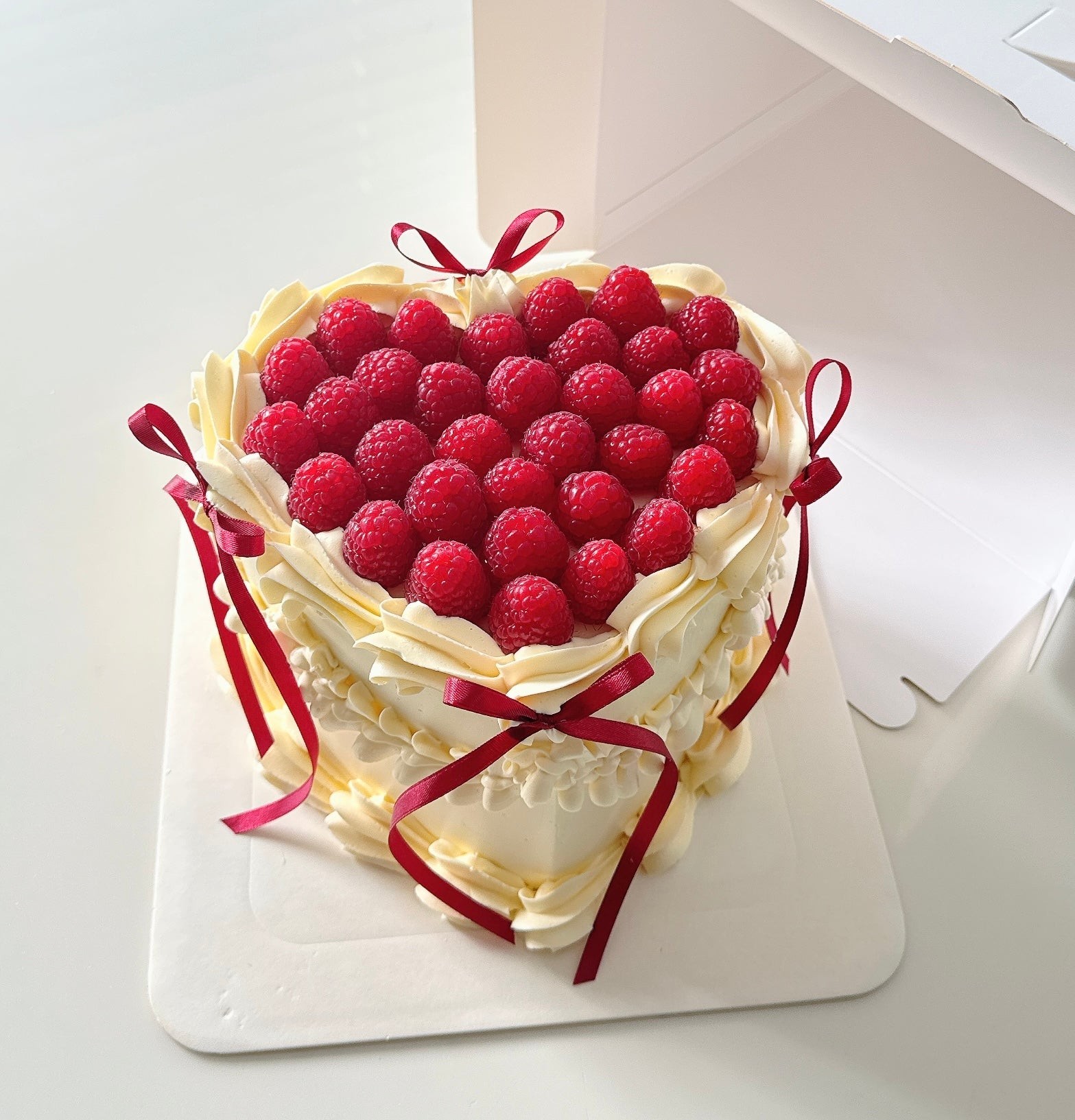 Raspberry Vintage Heart Shape