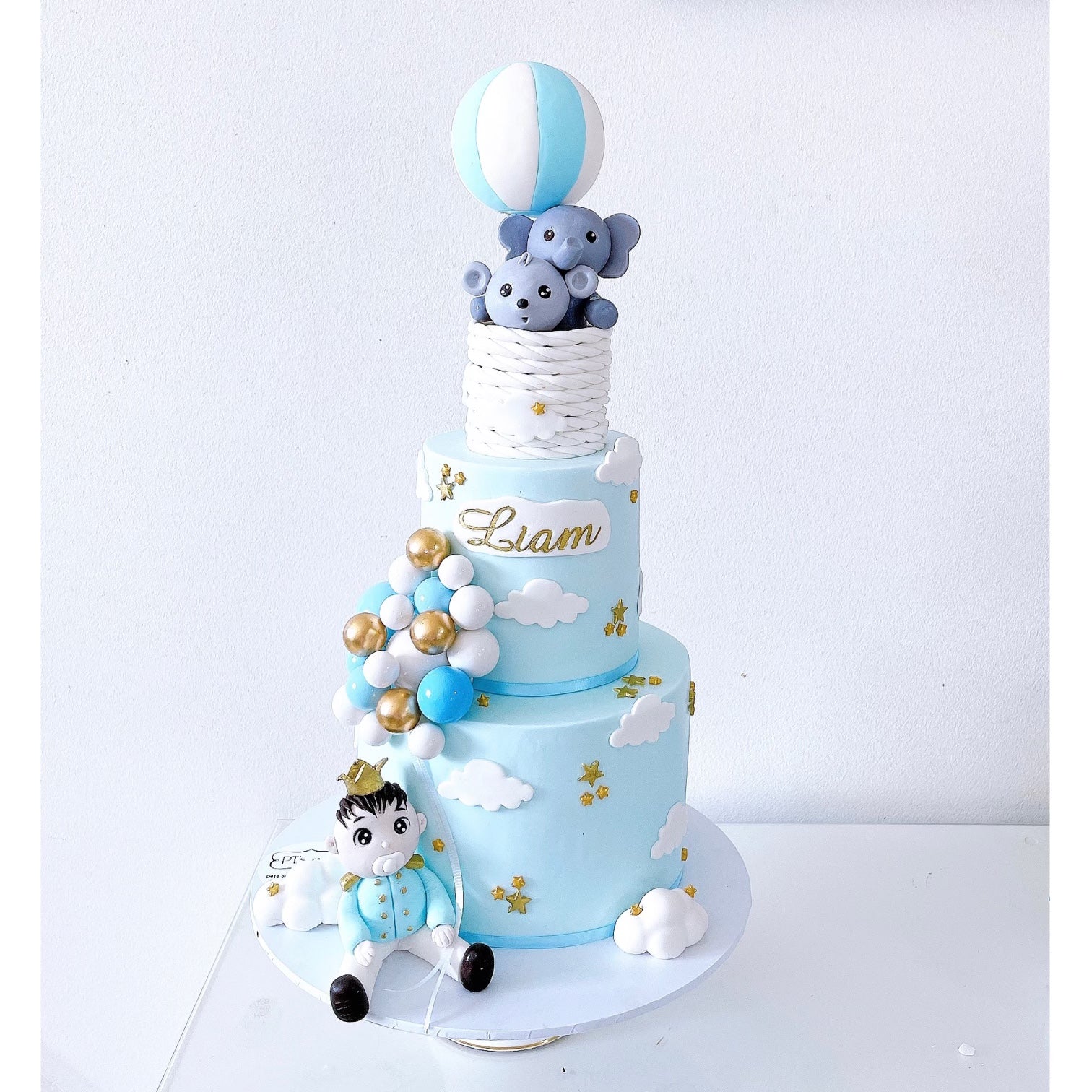 Little prince hot balloon cake